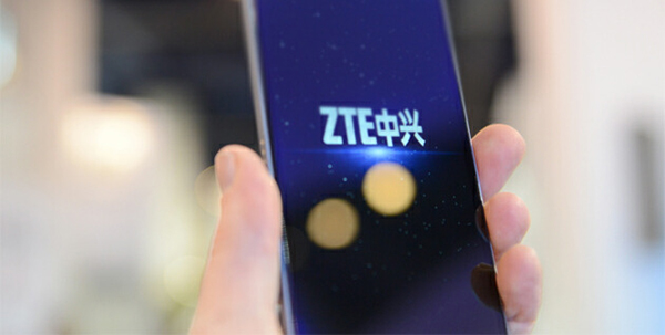 ZTE-Smartwatch-Smartphone-CES
