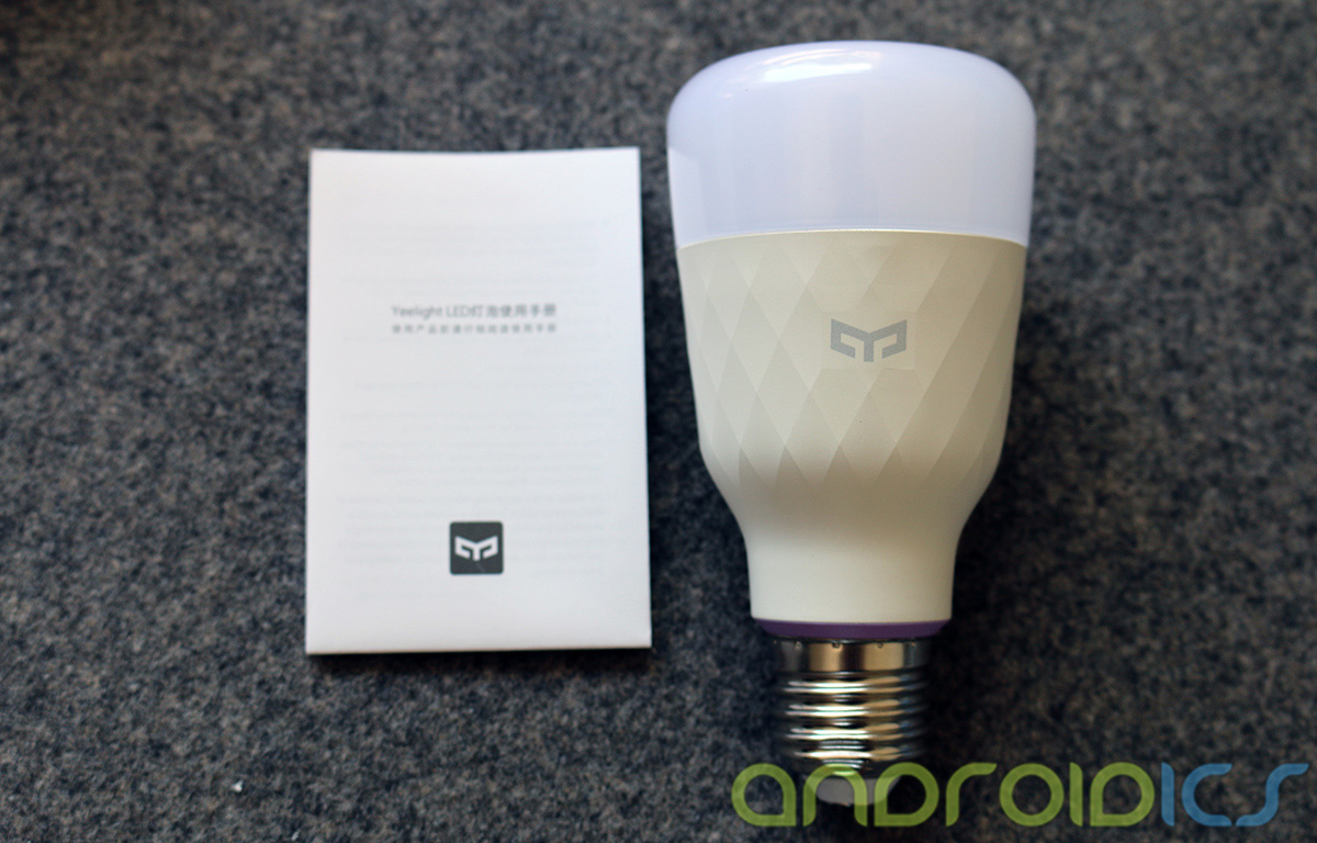 YEELIGHT-Smart-Light-Bulb-review2