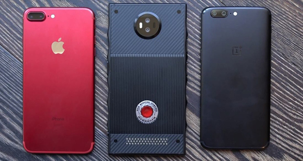 RED Hydrogen vs iphone