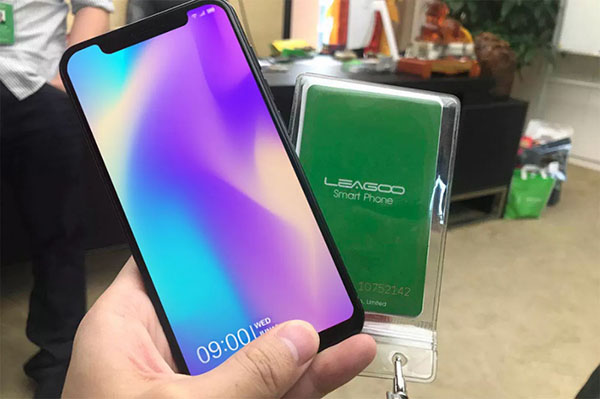 Leagoo S9 iPhone X Clone