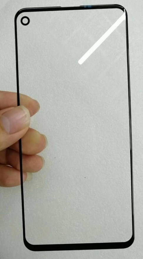 Samsung-Galaxy-A8-Infinity-O-screenprotector