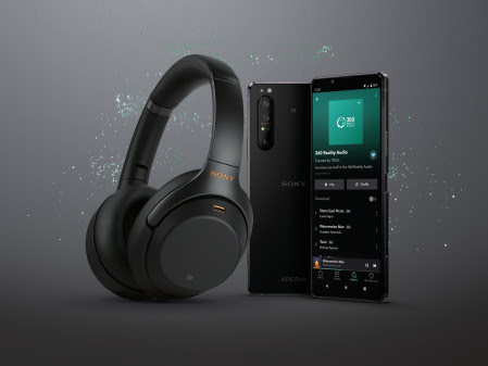 Sony-Xperia-1-II+headset